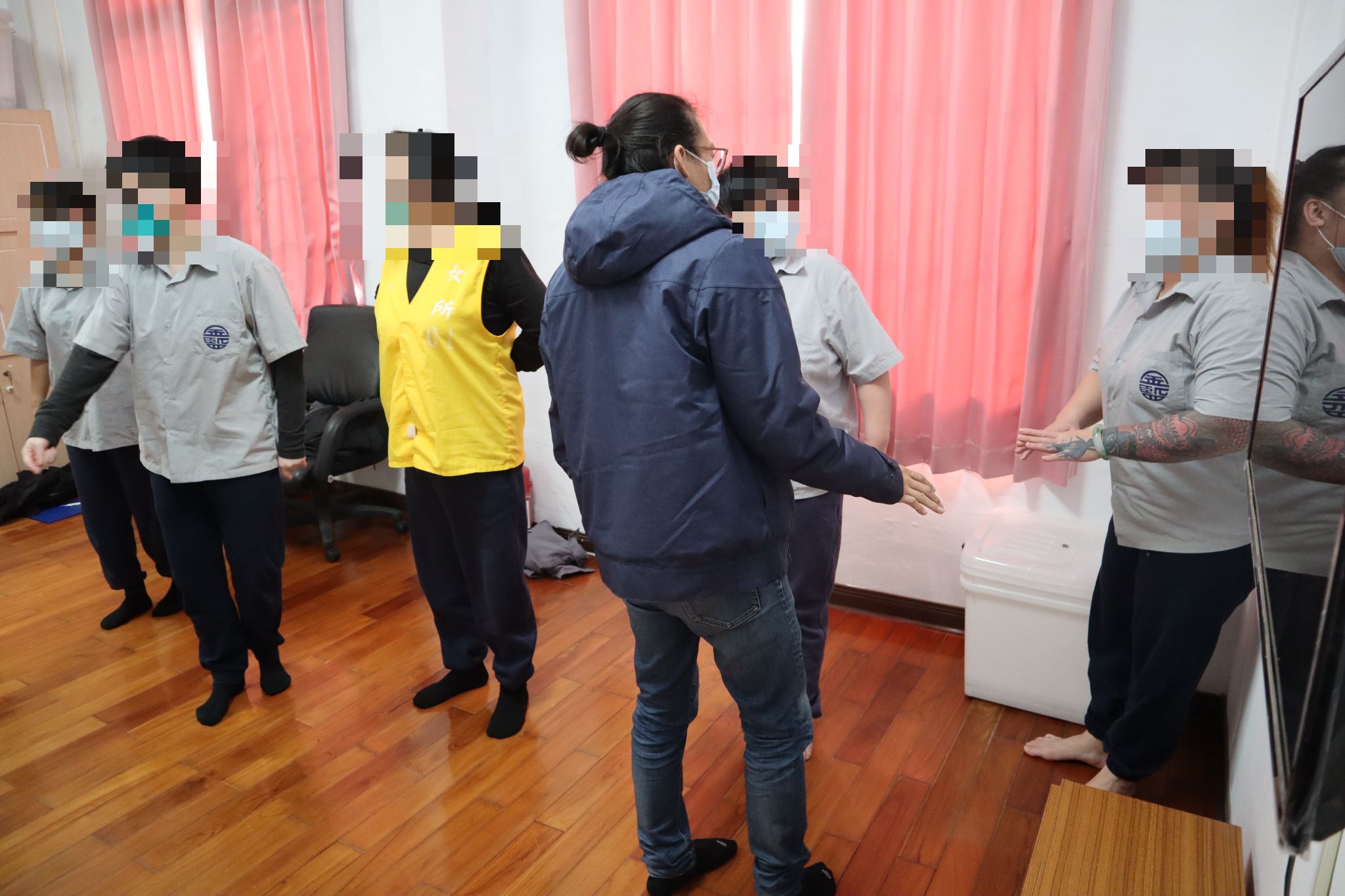 (Members are invited to perform in a psychodrama manner)_censored