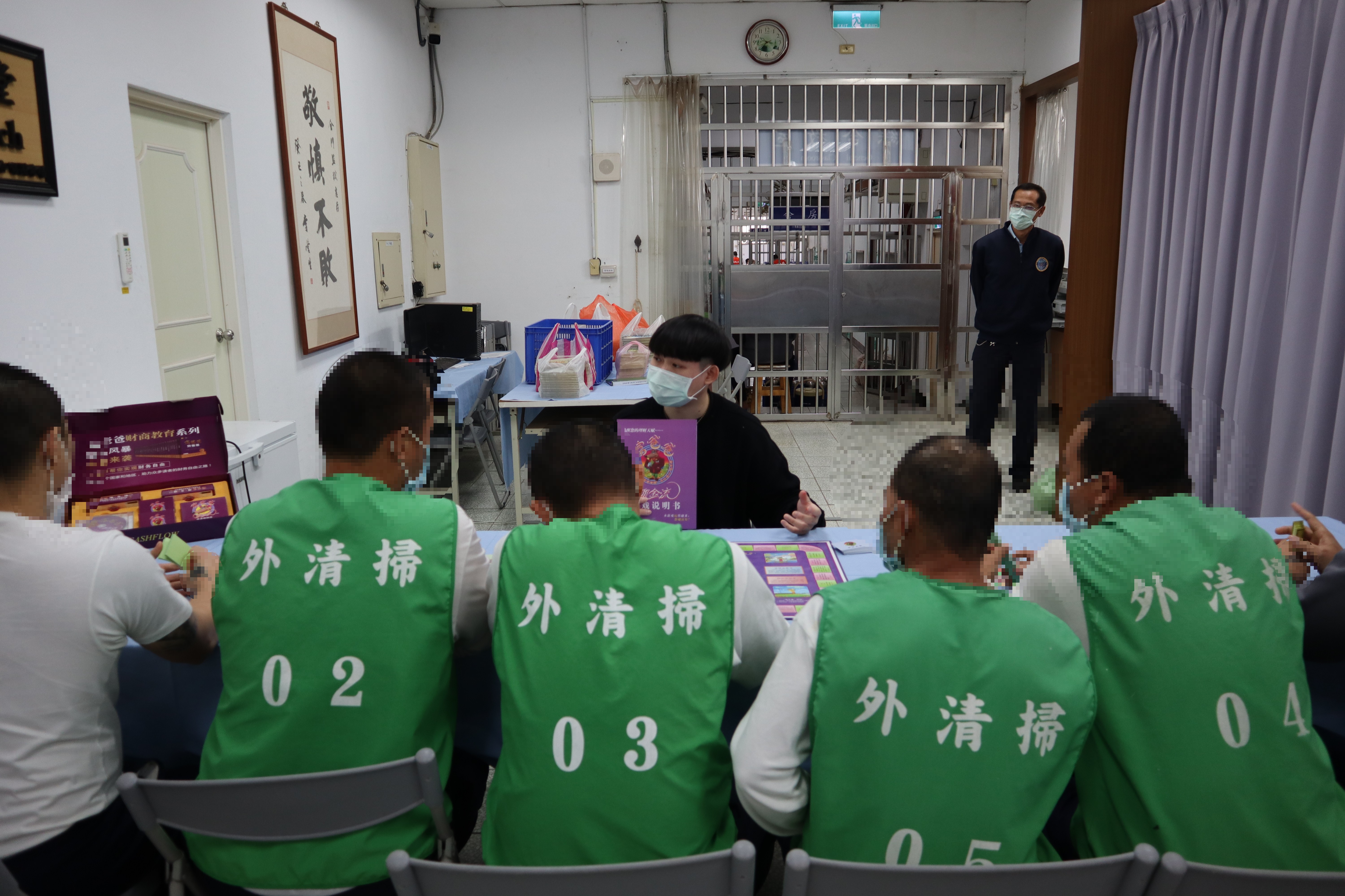社工員介紹桌遊遊玩規則