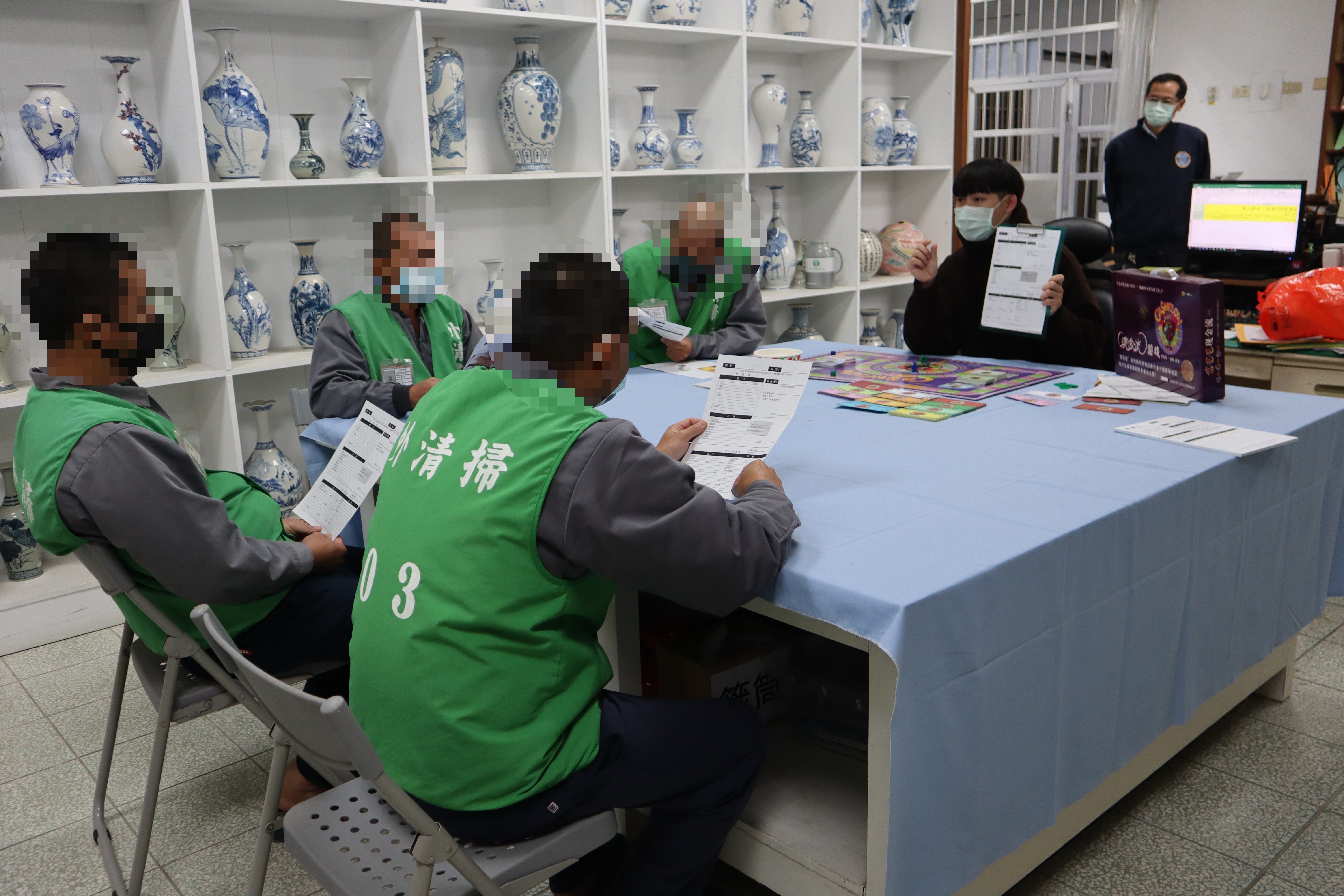 社工員介紹桌遊遊玩規則