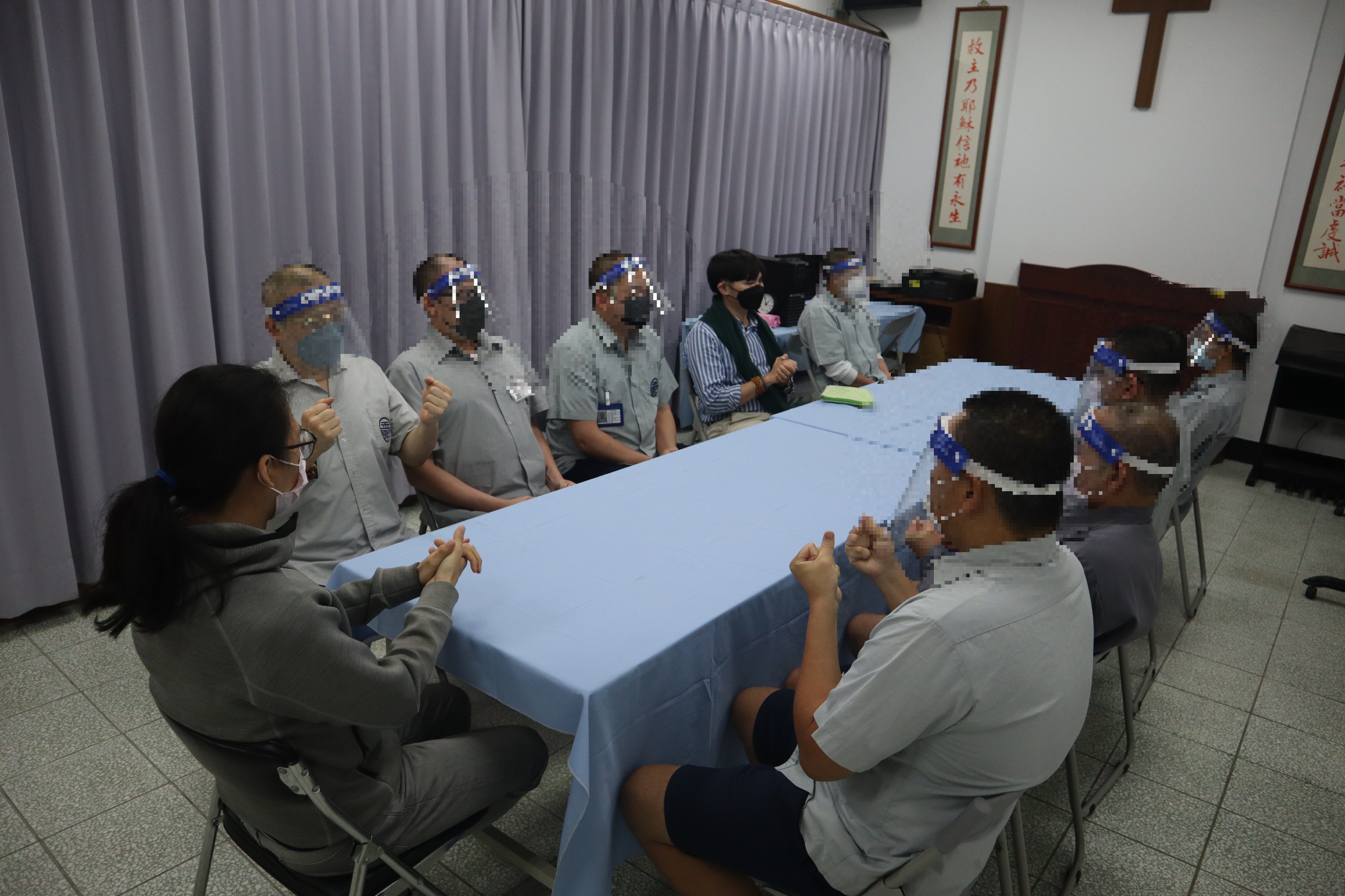 心理師教授收容人漸進式肌肉放鬆運動