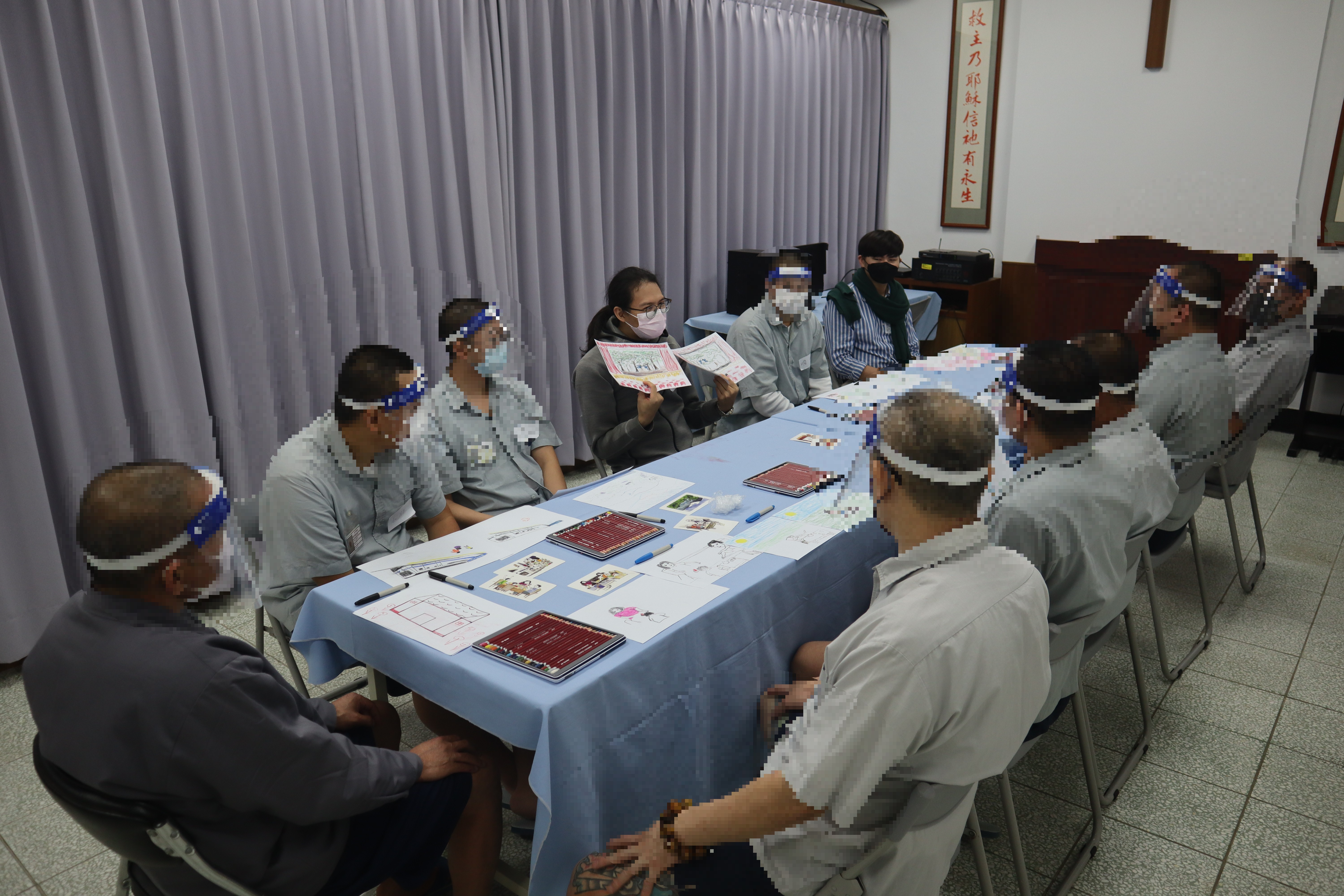Psychologists share their work with inmates and invite inmates to share