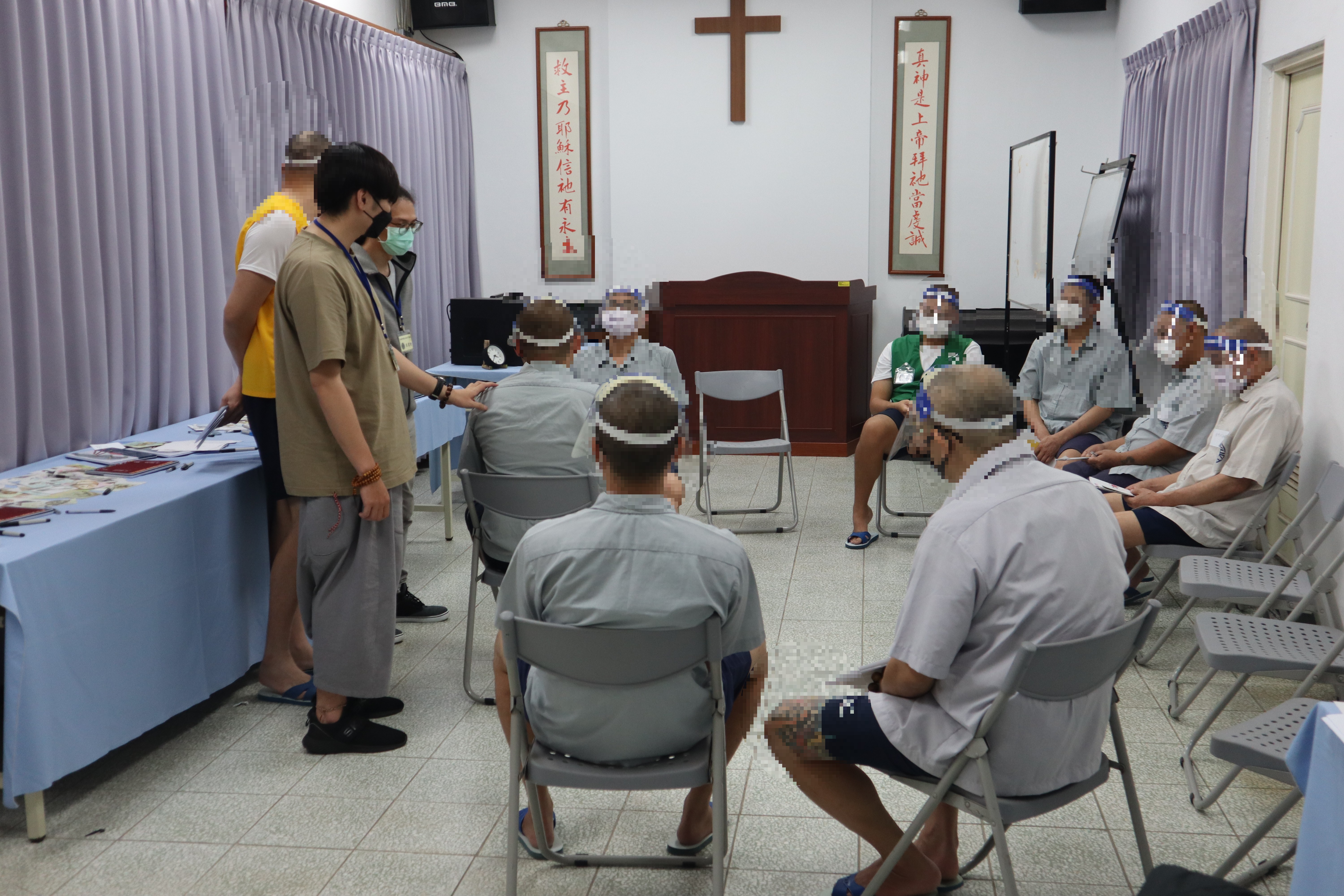 Psychologists assist inmates in performing psychological theatre performances