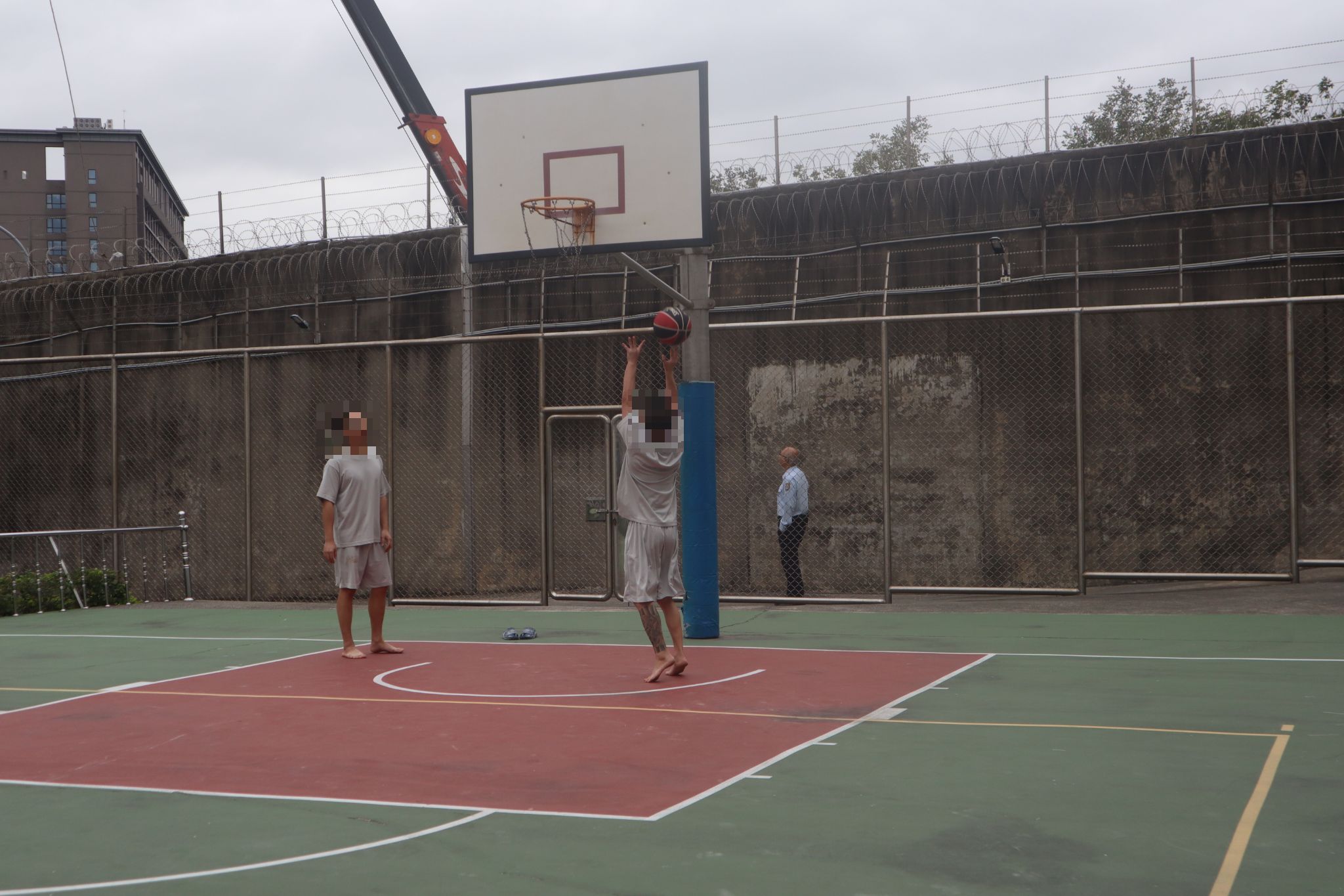 The inmate makes a layup